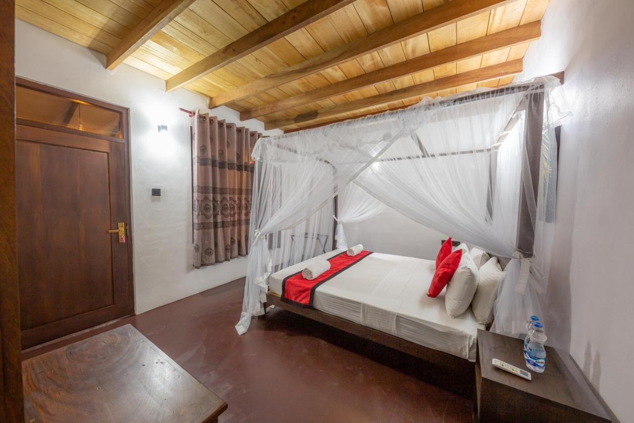 Hotel Happy Bay Weligama Exterior foto
