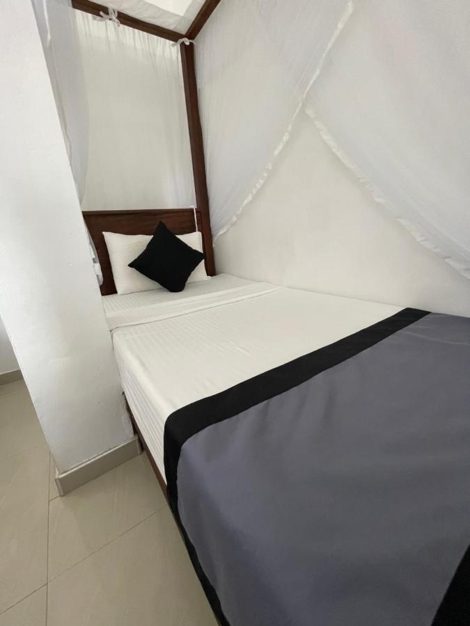Hotel Happy Bay Weligama Exterior foto