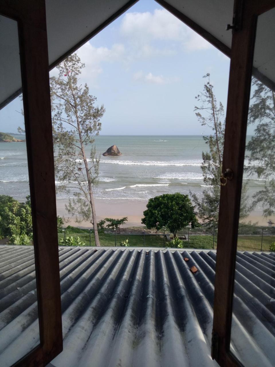 Hotel Happy Bay Weligama Exterior foto
